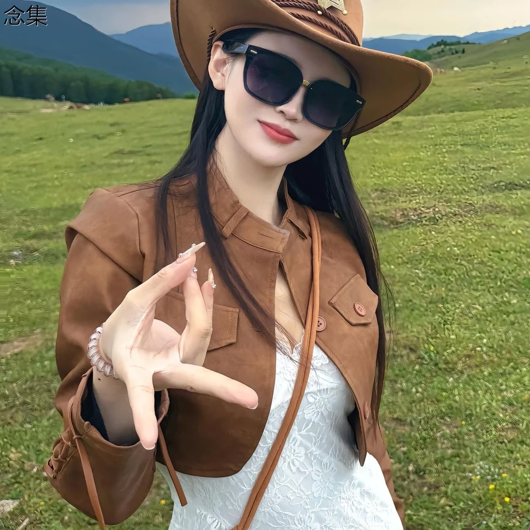 美拉德川西旅行穿搭复古棕色pu皮衣外套女棉绸连衣裙年轻款纯欲慵