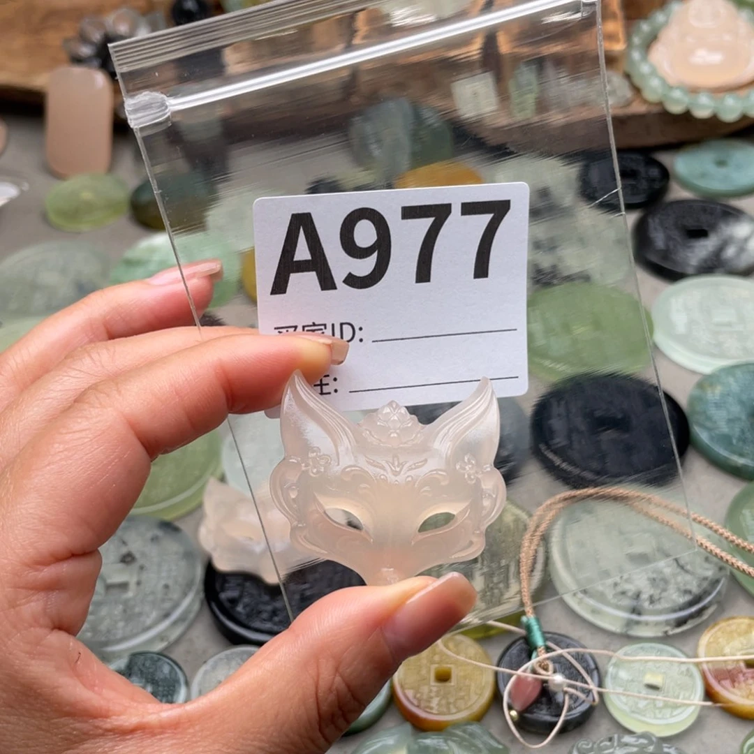 7***0蛇纹石玉未镶嵌颈饰