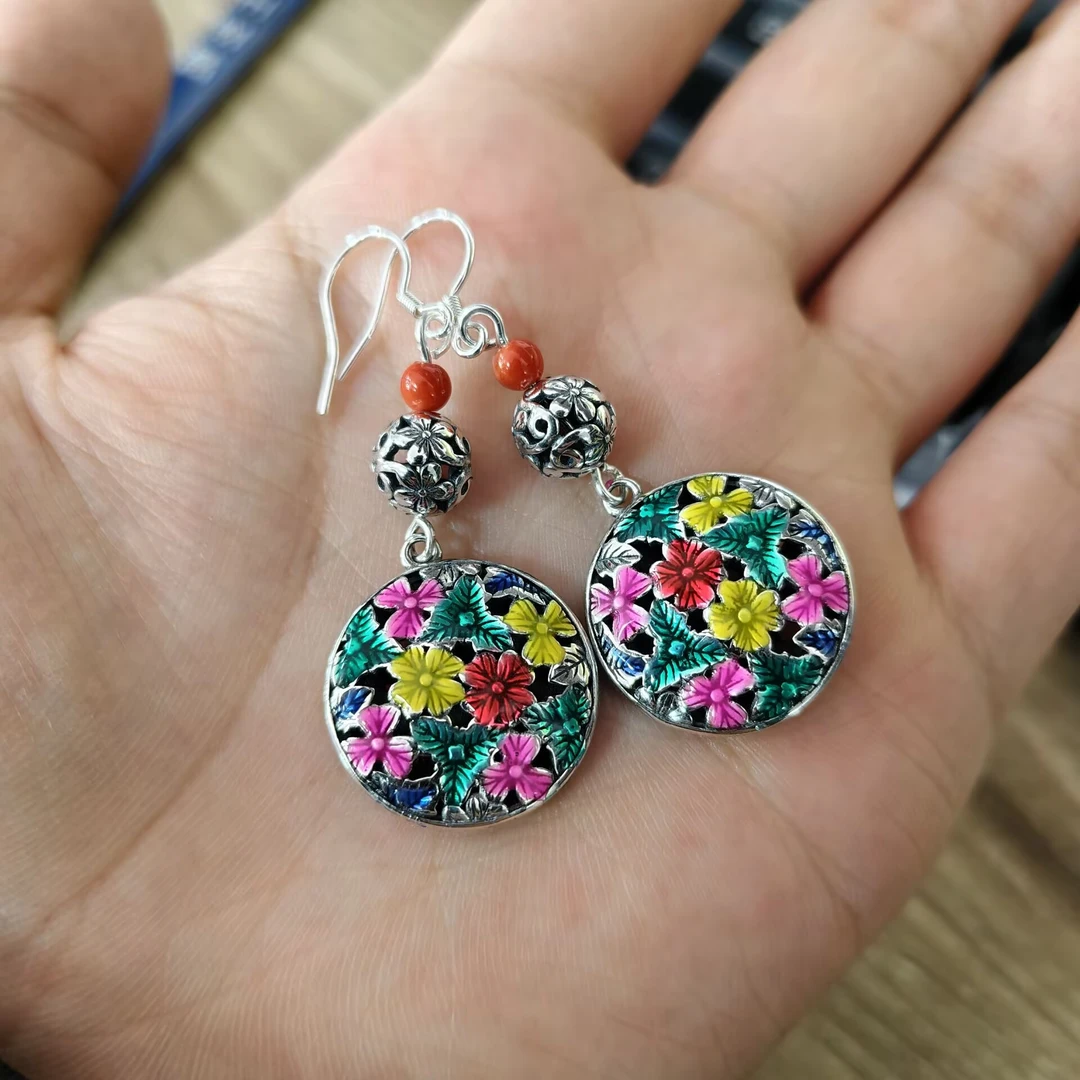 九乐南红珠珐琅繁花绣球耳环