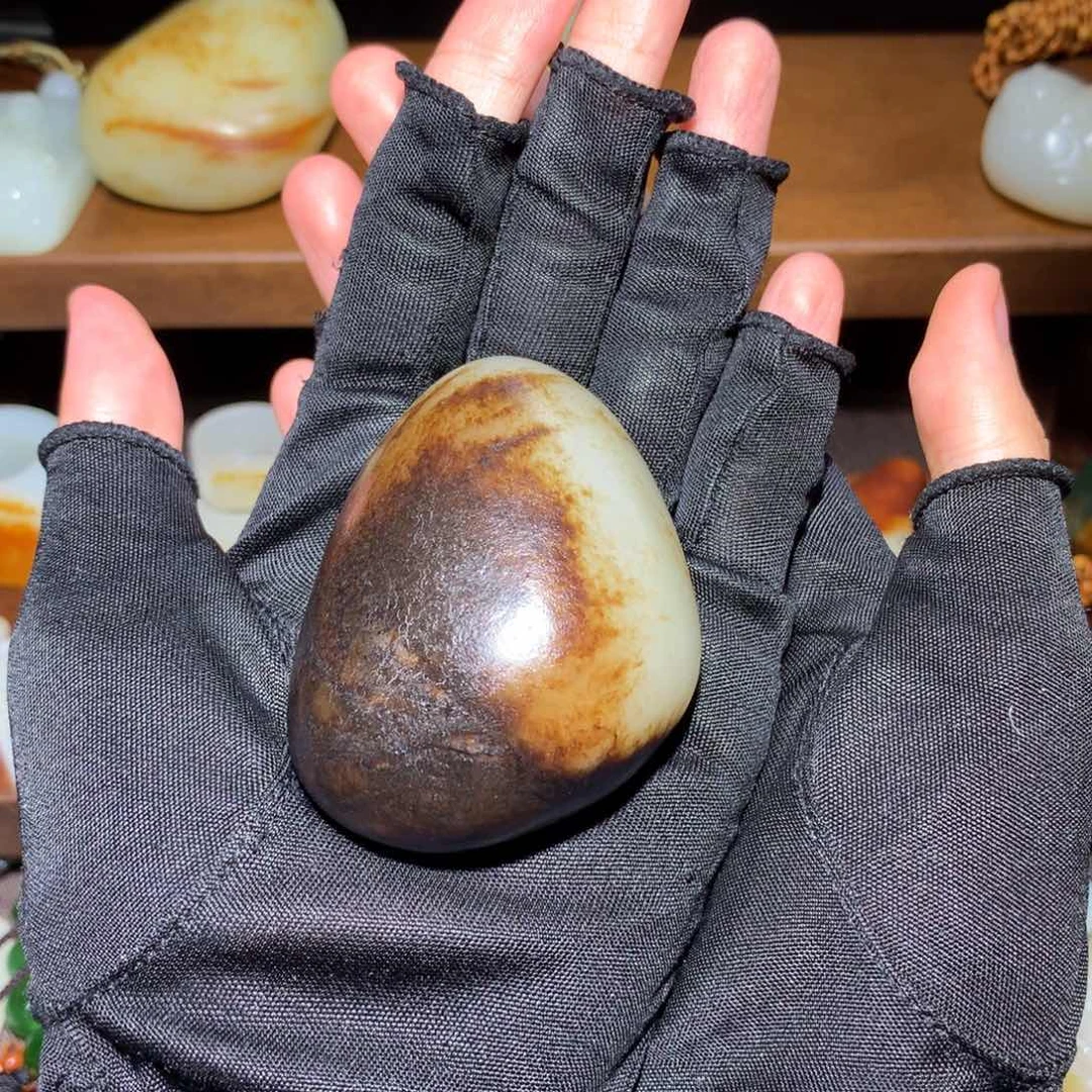 用***2和田玉未镶嵌颈饰
