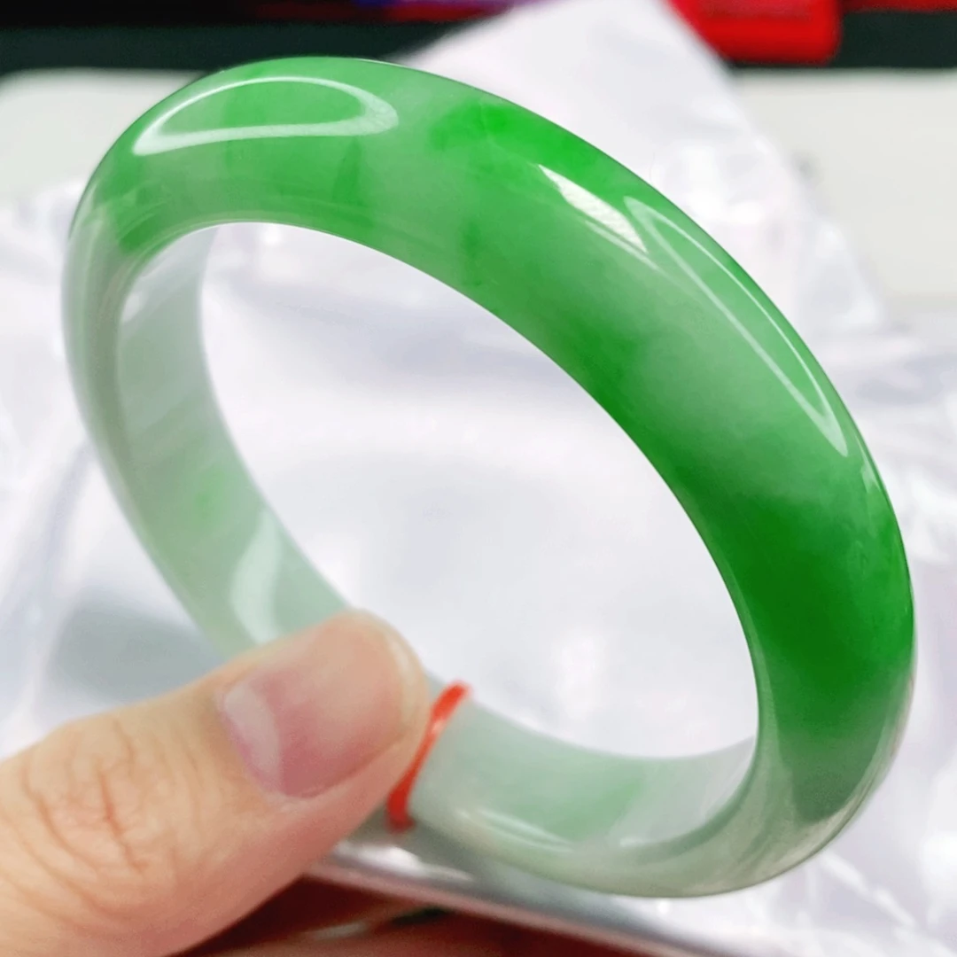 未镶嵌手镯翡翠56.7圈口毕业