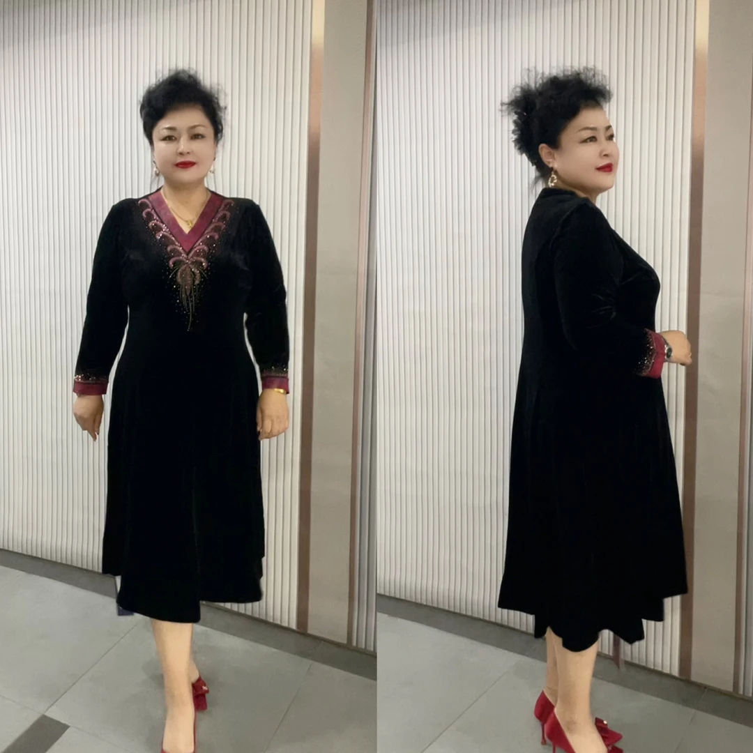 新款时尚百搭连衣裙