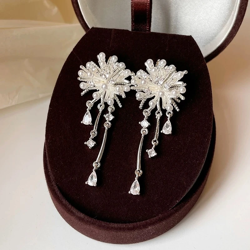 铜合金锆石耳饰 烟花珍珠锆石流苏耳环女轻奢高级感气质耳钉新款