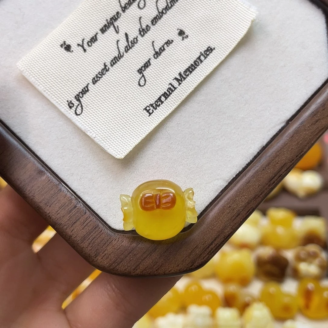 琥珀未镶嵌珠宝奇石