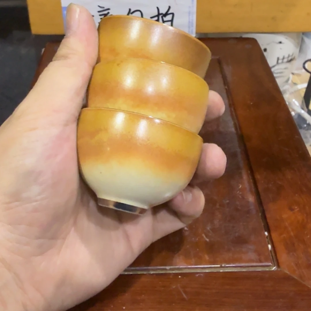 微瑕疵介意勿拍陶瓷器皿X590