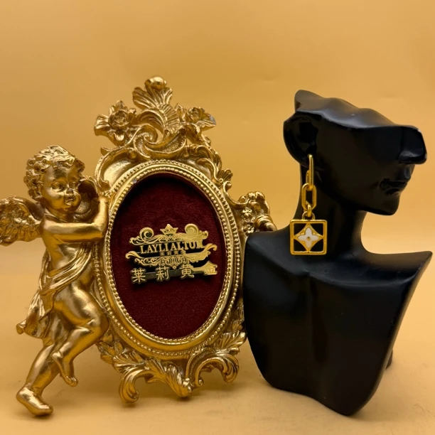 C播 5.48g 足金999 耳饰e