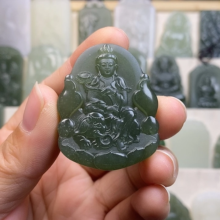 和田玉未镶嵌颈饰漏