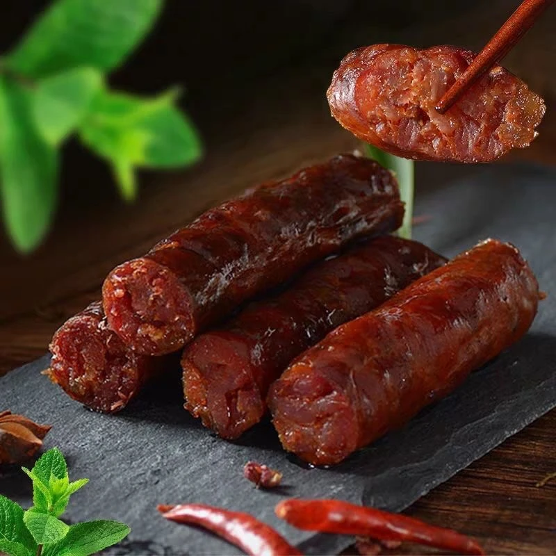 农家柏树丫烟熏香肠