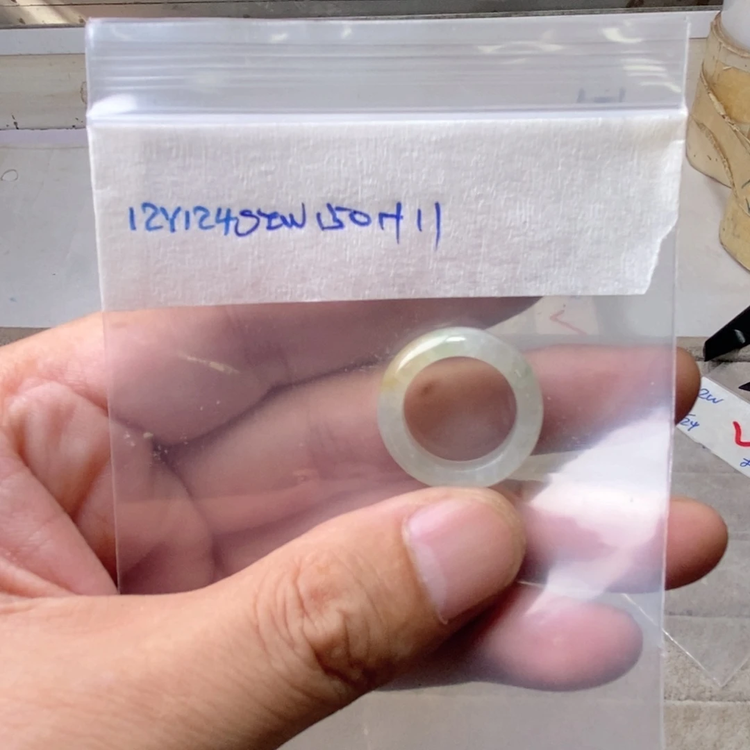 定制翡翠未镶嵌金*