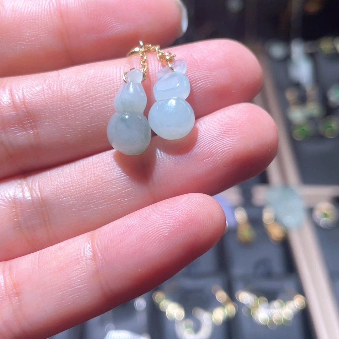 翡翠14K金镶嵌颈饰