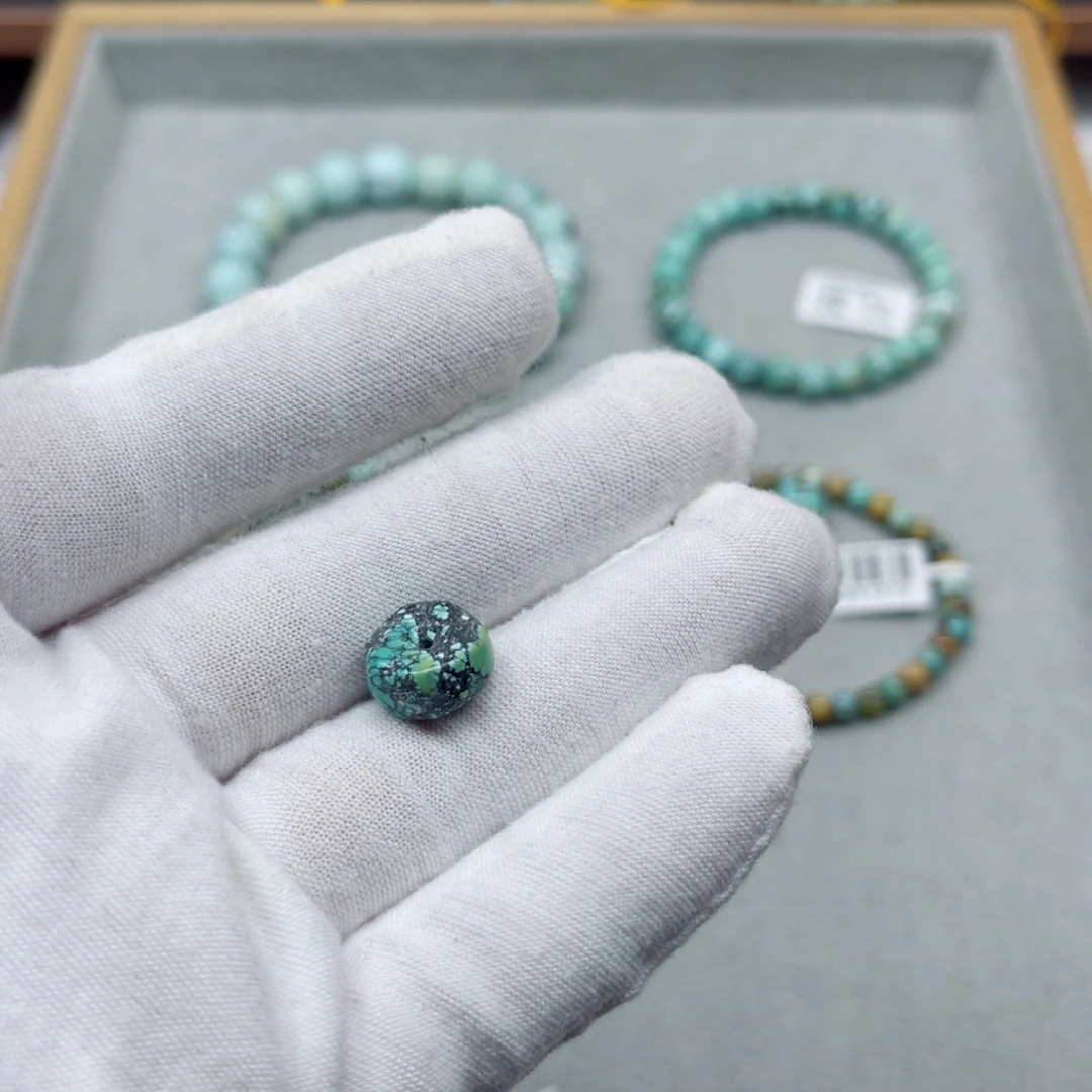 绿松石未镶嵌挂件