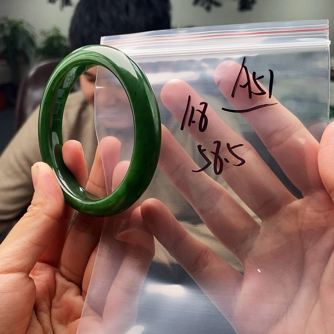 和田玉未镶嵌手镯颜色多样性发拍一发一