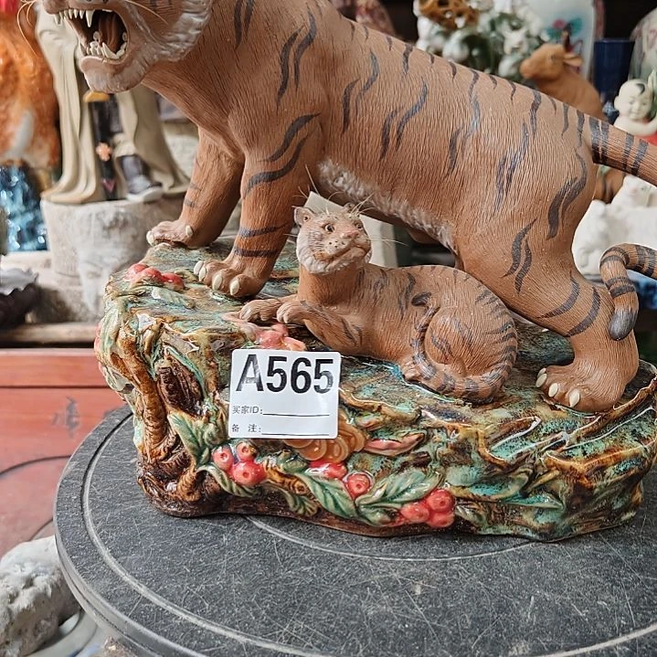 刘***民罐明玉家的老工艺品