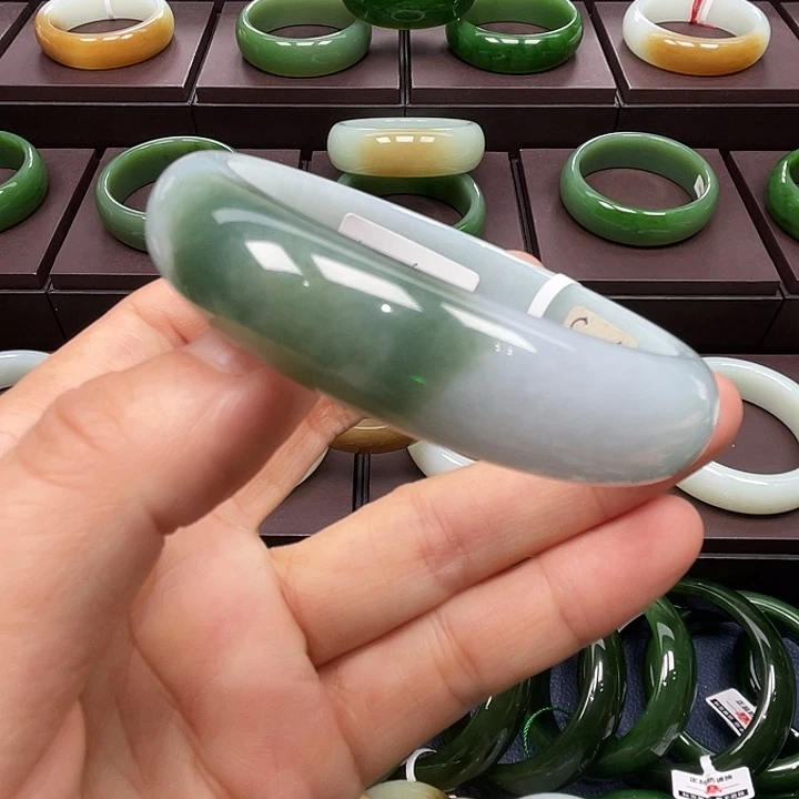 翡翠未镶嵌手镯翡翠手镯