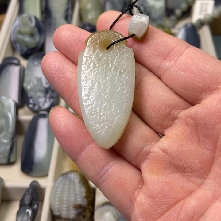 颈饰未镶嵌和田玉20