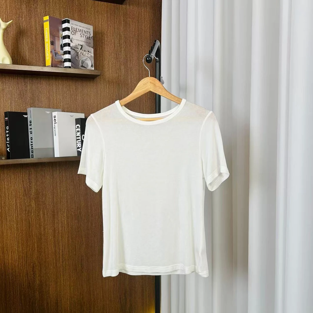 Diana-Tamara陈想 【开始】 白色短袖T CX24TS1001