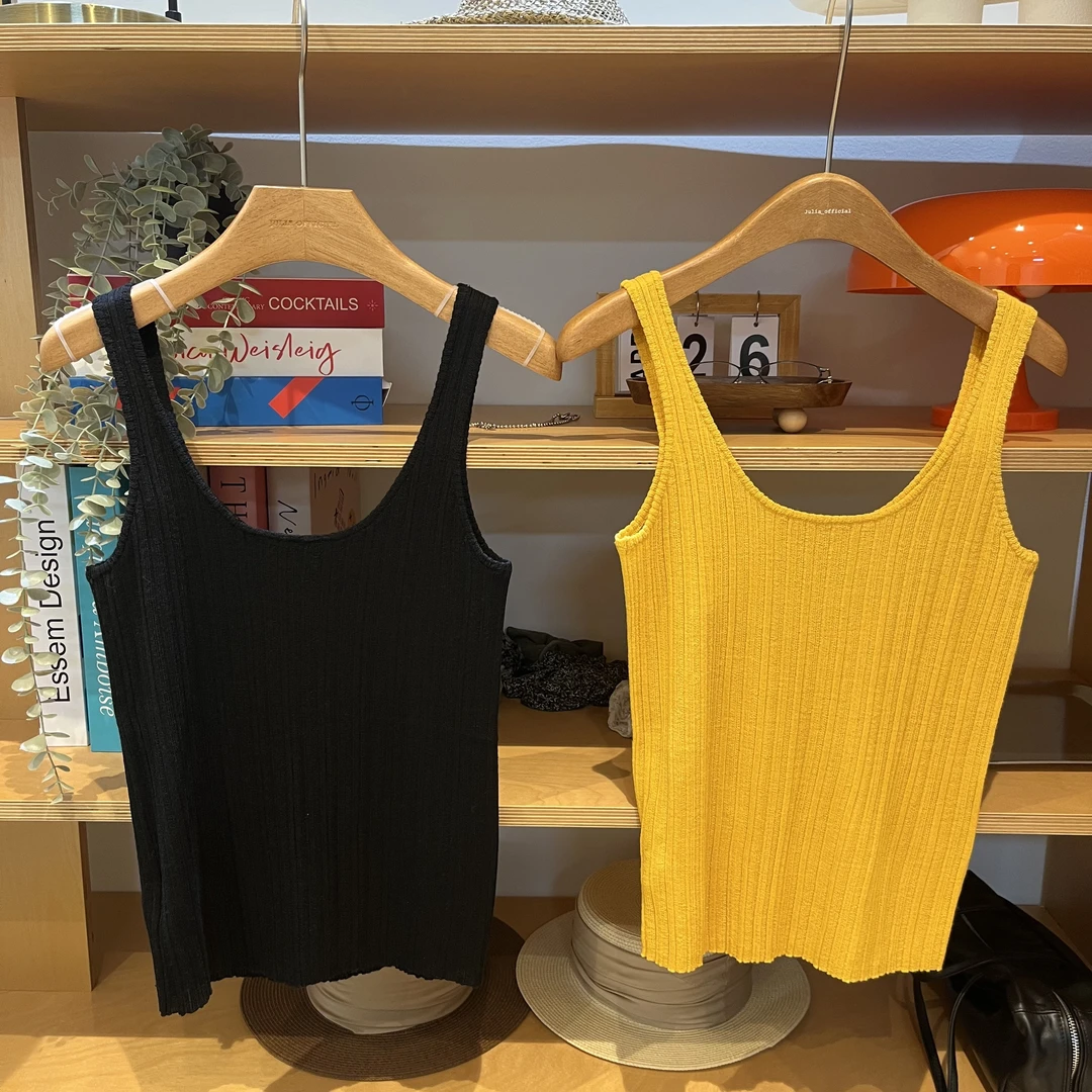 柔软显瘦螺纹针织U领背心