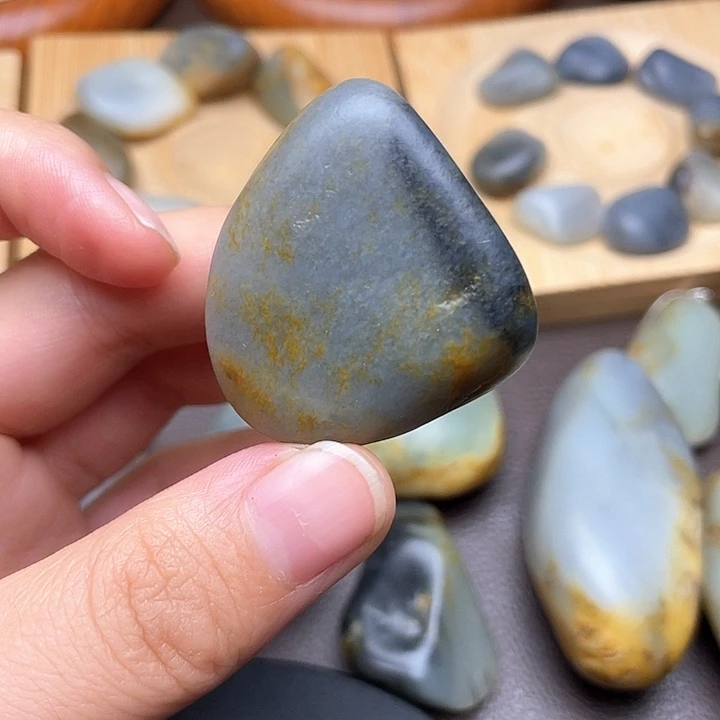颈饰未镶嵌和田玉2