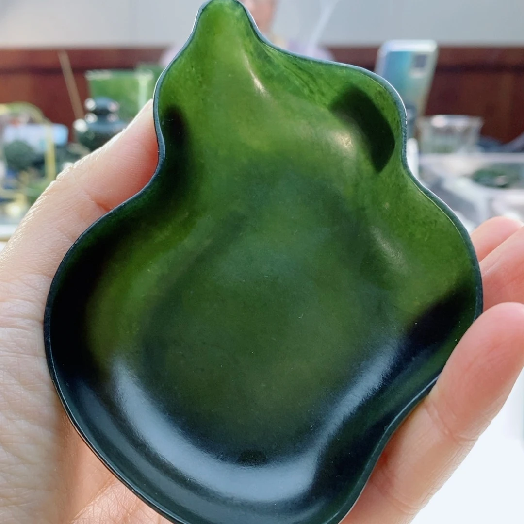 未镶嵌和田玉摆件微瑕茶荷