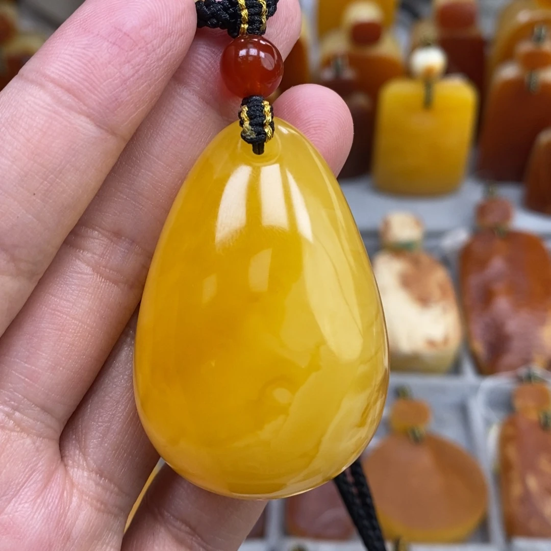 蜜蜡未镶嵌珠宝奇石