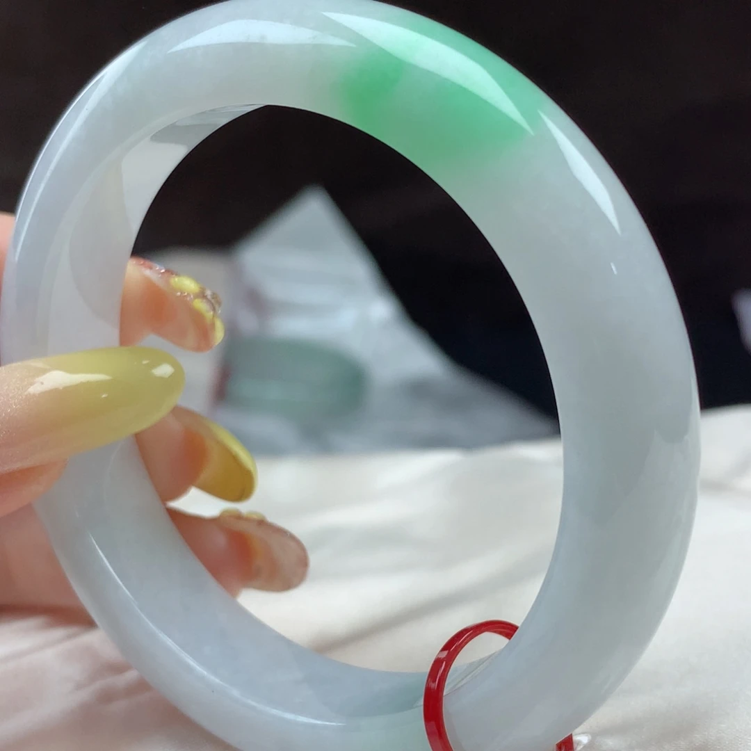 翡翠手镯未镶嵌96810，