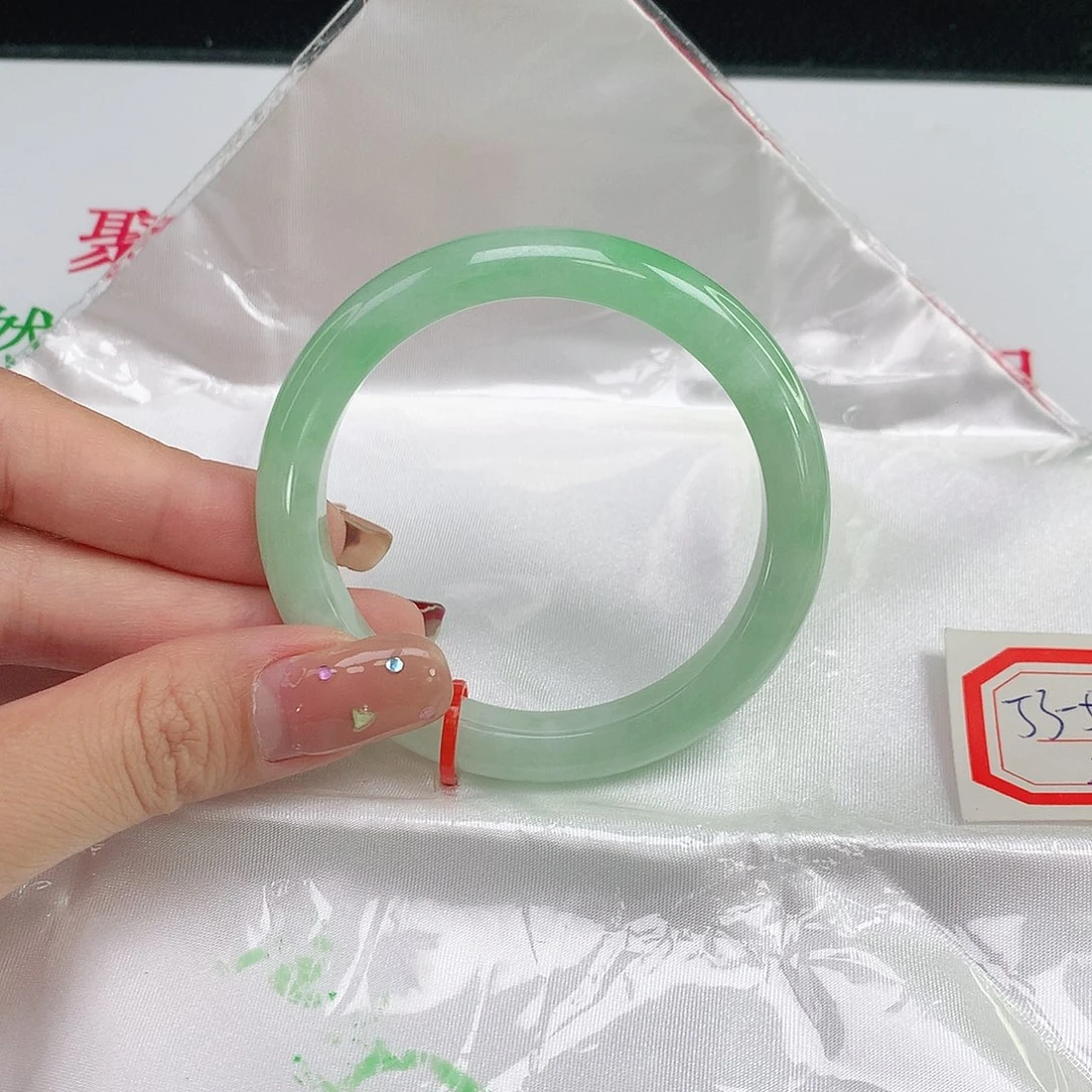 未镶嵌手镯翡翠225