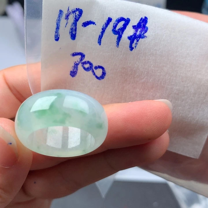 定制翡翠未镶嵌戒圈