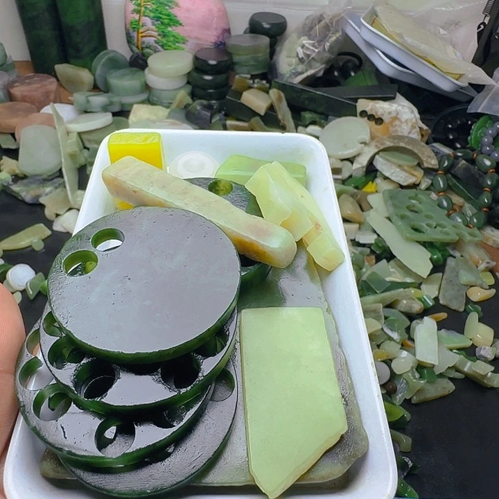 霞***姐和田玉（糖玉）未镶嵌笔搁