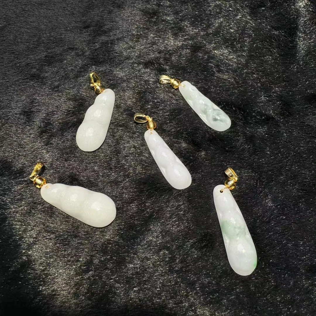 AT5187【百百福珠宝】缅甸翡翠A货豆子吊坠-多样性发货只发一件-09