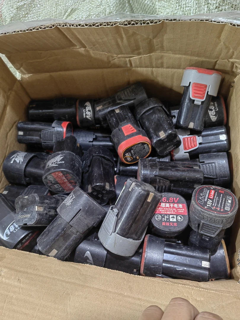 四角打黑故障电池（以直播间讲解为准介意勿拍）