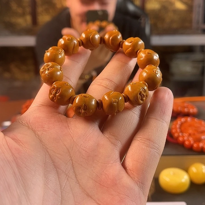 橄榄核吊坠三*人生百态橄榄核