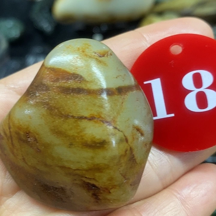 和田玉（糖玉）未镶嵌挂件