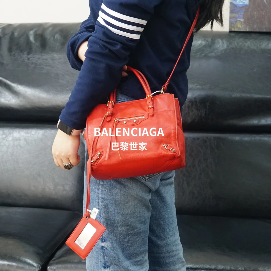 95新 Balenciaga/巴黎世家 红色斜挎包/AM02125427/5427