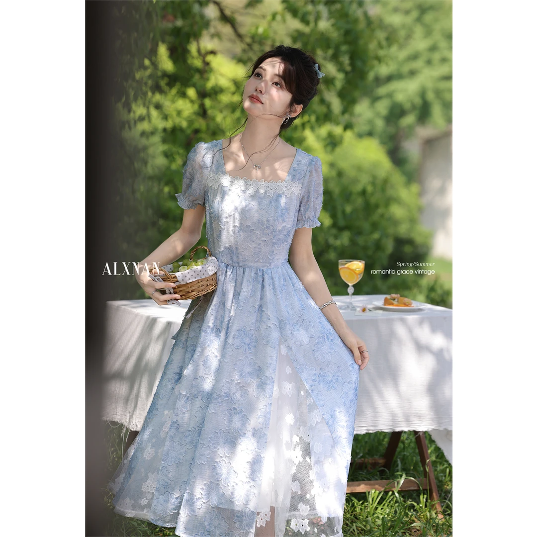 鹿向南「风传花信」浅蓝色碎花连衣裙女夏新款法式收腰设计感长裙