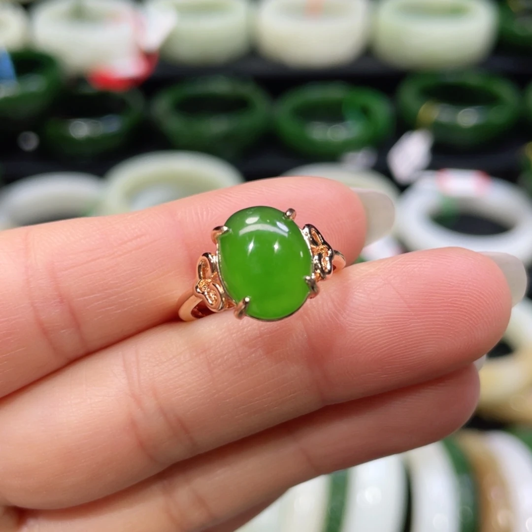 未镶嵌戒指和田玉