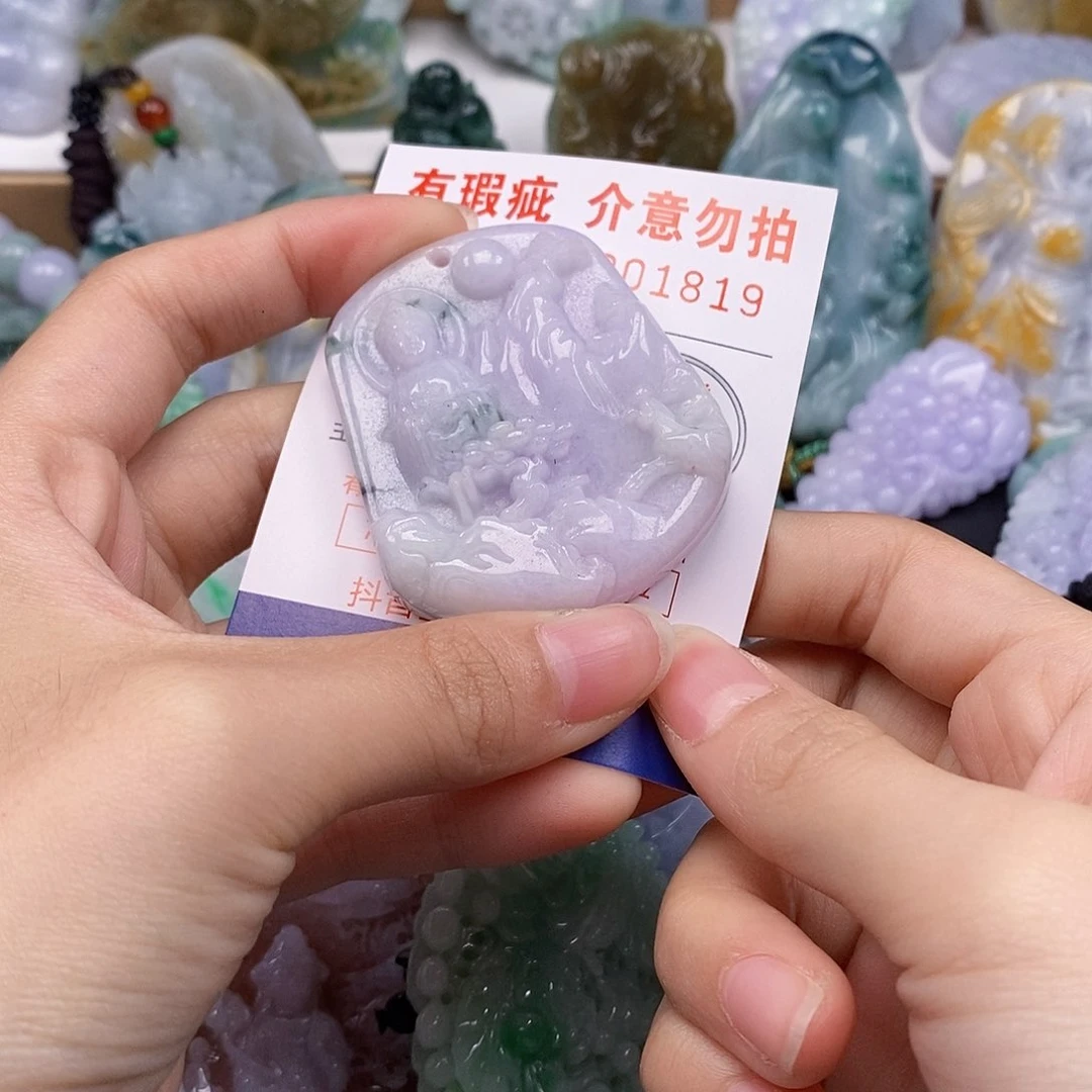 吊坠(不含链)未镶嵌翡翠