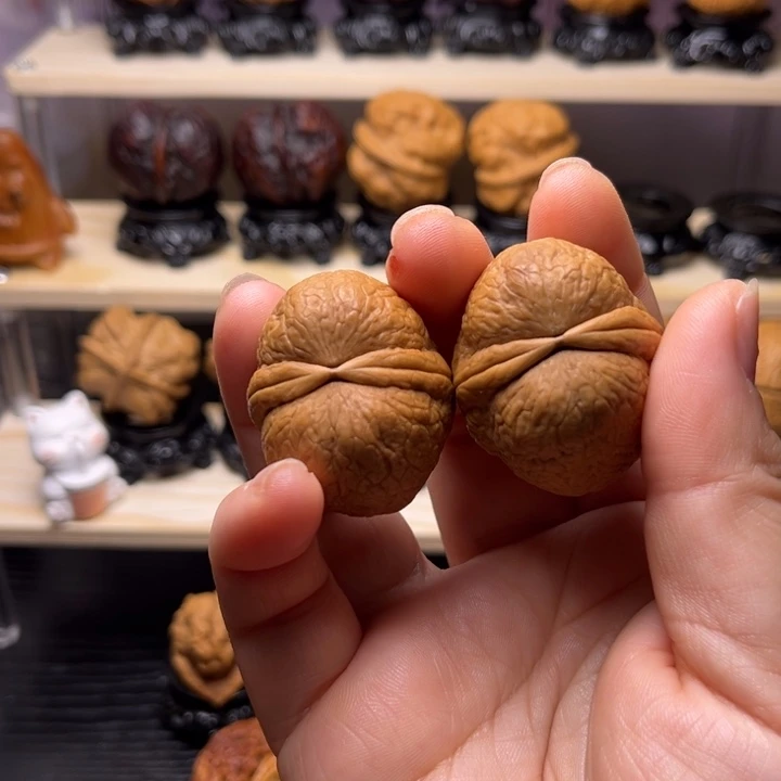 文玩核桃吊坠18w雪域元宝