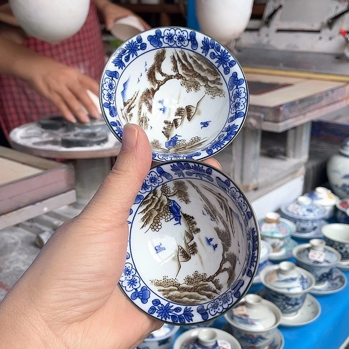 青花釉下彩杯子2个