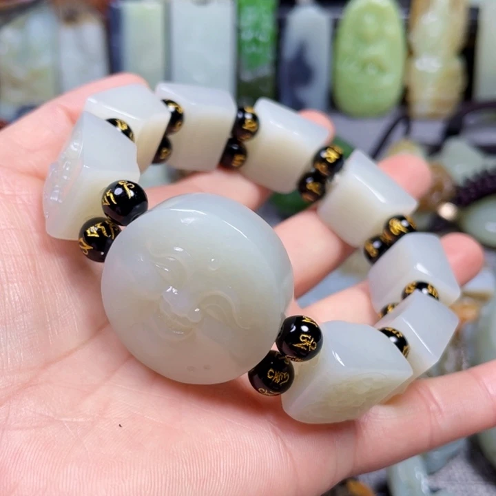 和田玉未镶嵌挂件