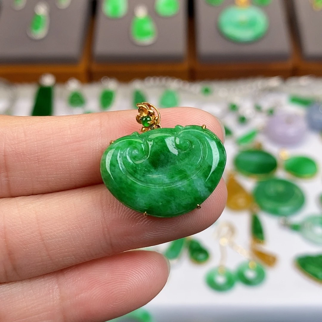吊坠(不含链)18K金镶嵌翡翠
