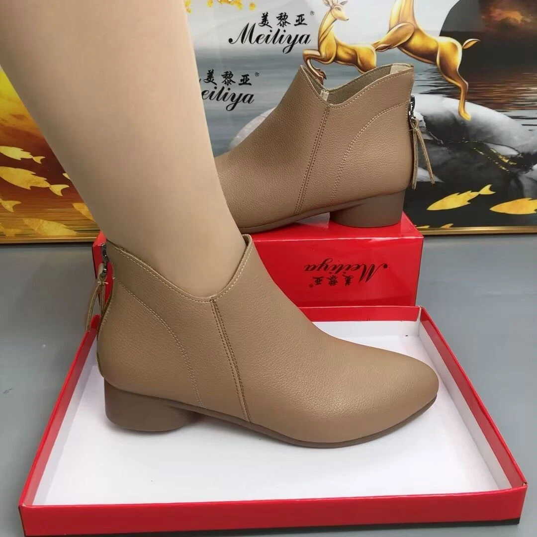 春秋新款女士尖头法式短靴低跟不累脚软底软面低筒靴子百搭裸靴子