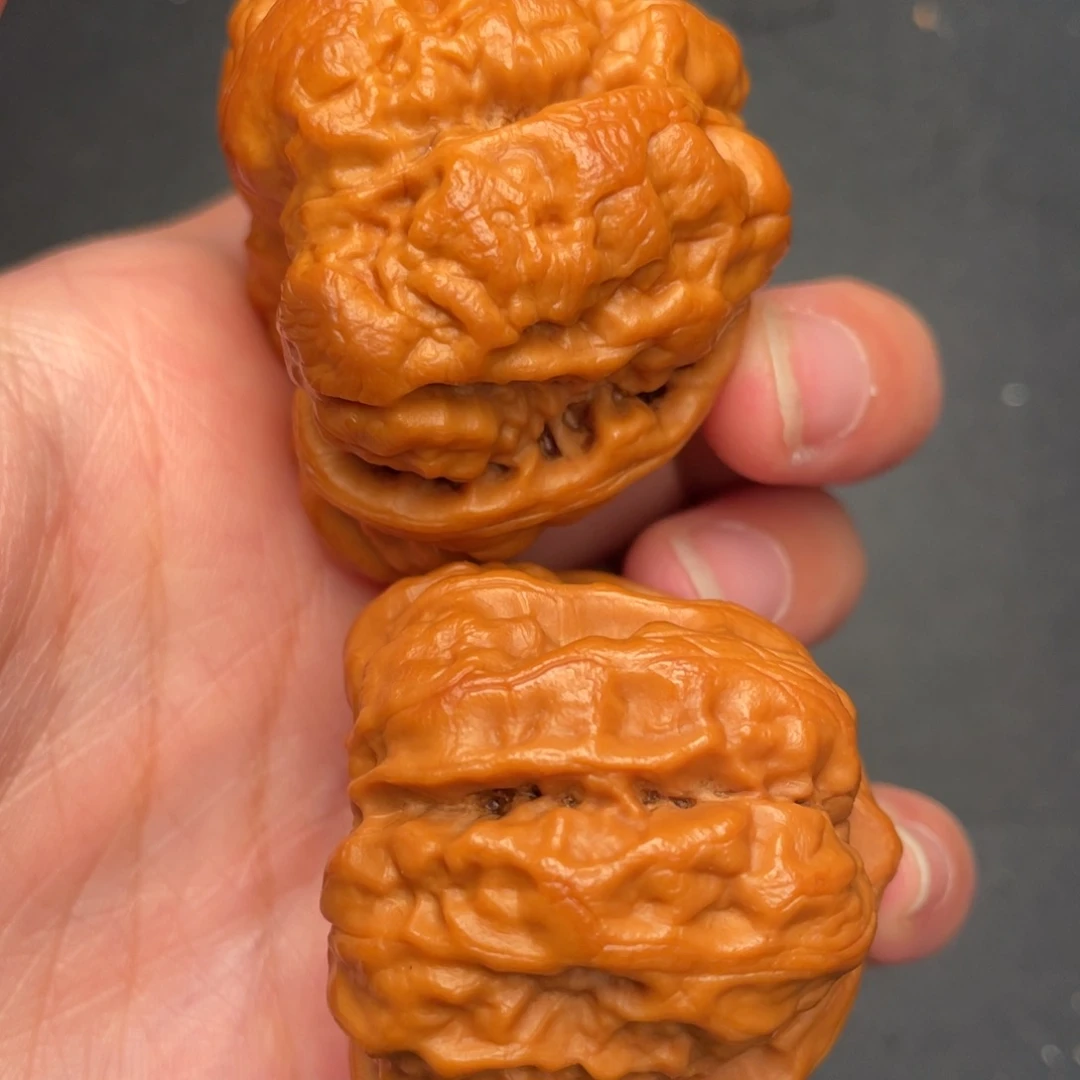 文玩核桃吊坠秦岭野生文玩核桃