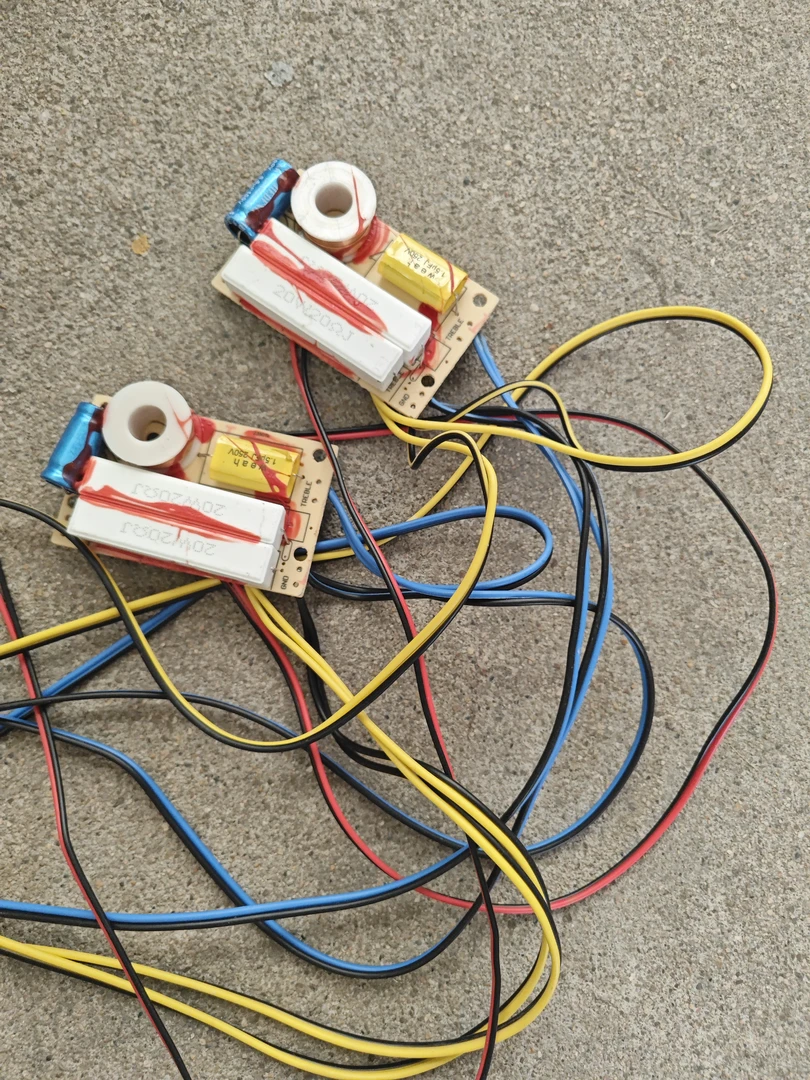 9新  音箱分频器一对价格包邮