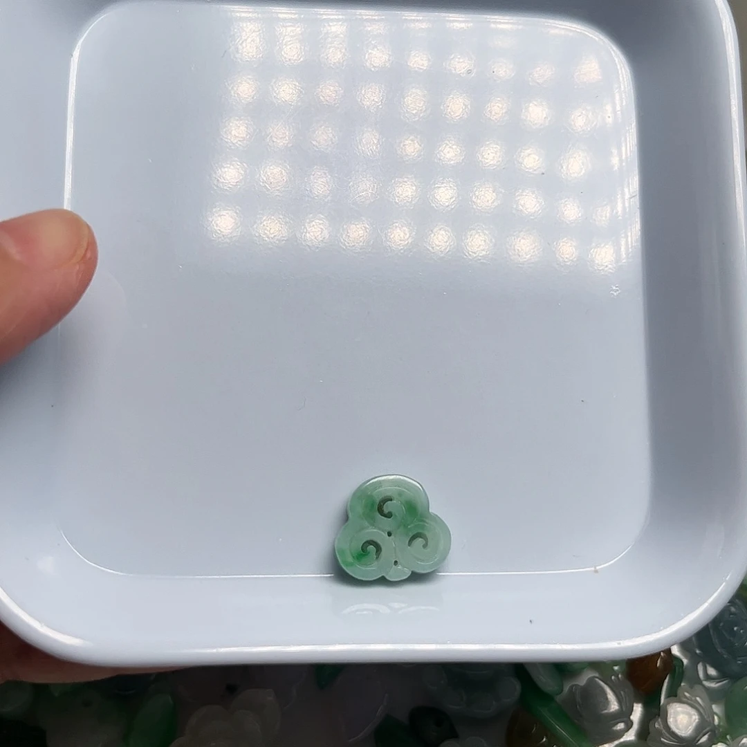 颈饰未镶嵌翡翠天然翡翠
