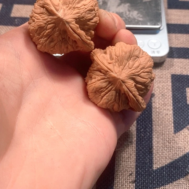 吊坠文玩核桃全品泥鳅背