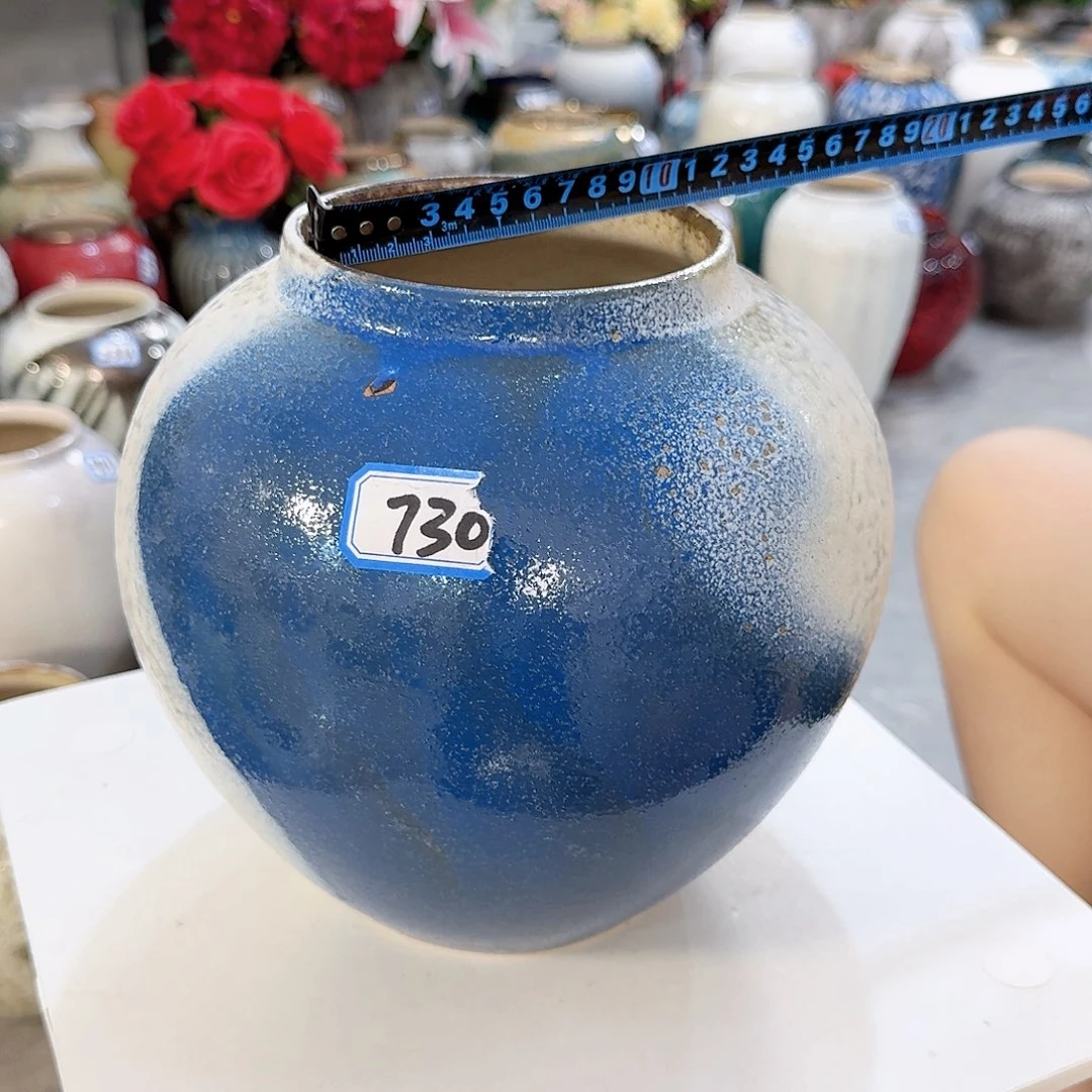 730号陶瓷高20厘米瑕疵一个