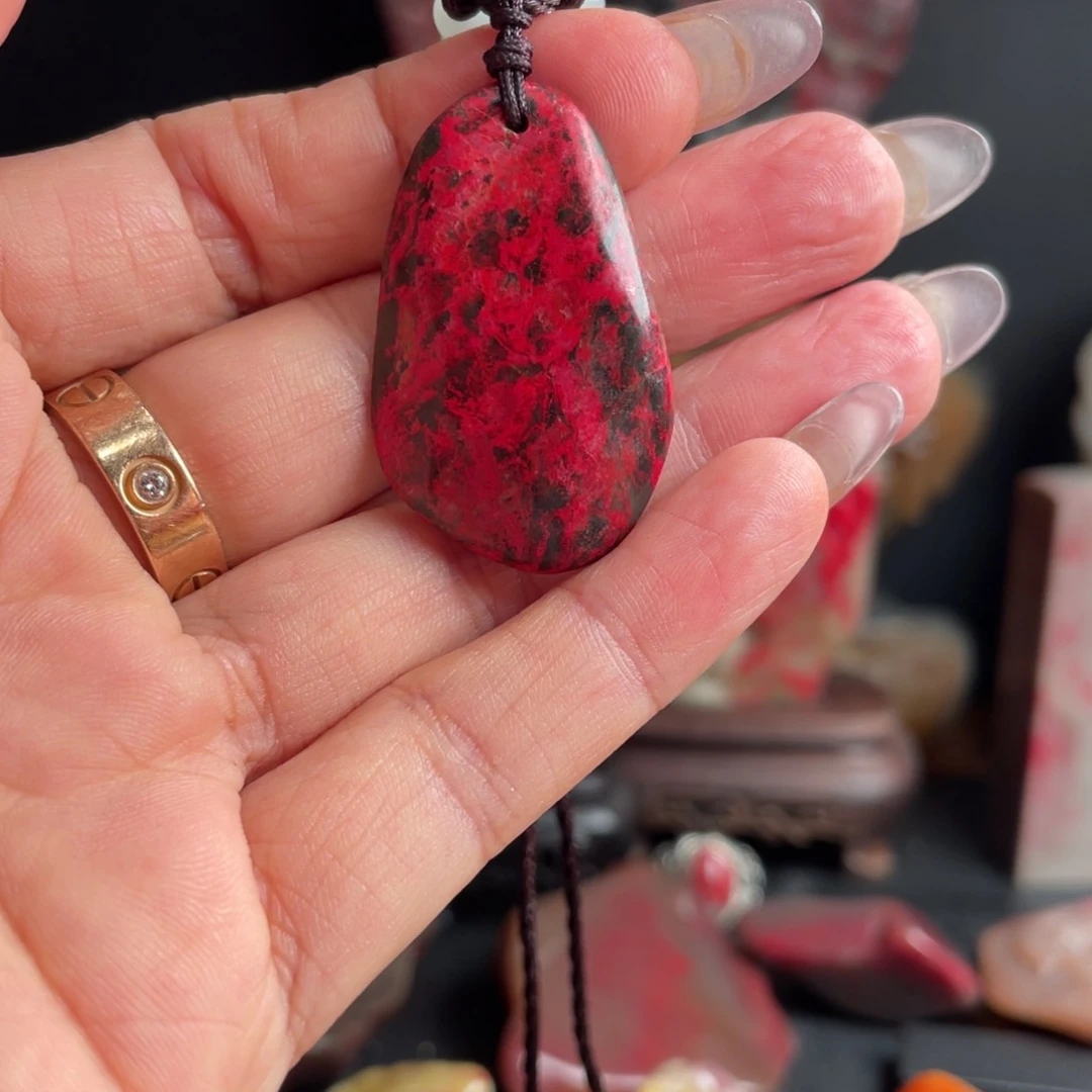 昌化鸡血石昌化鸡血石挂件