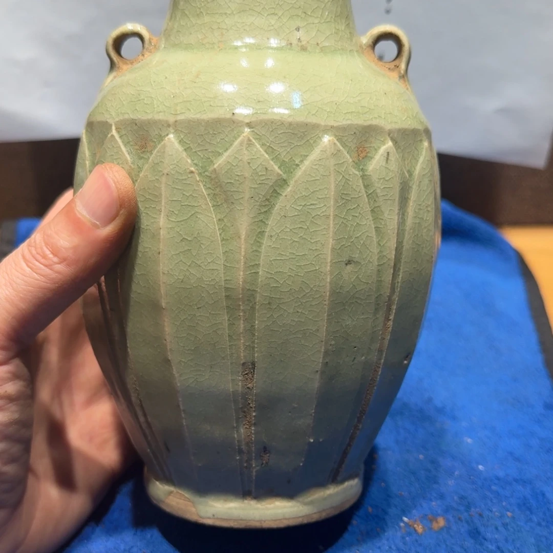 陶其他漂亮的小瓷瓶子