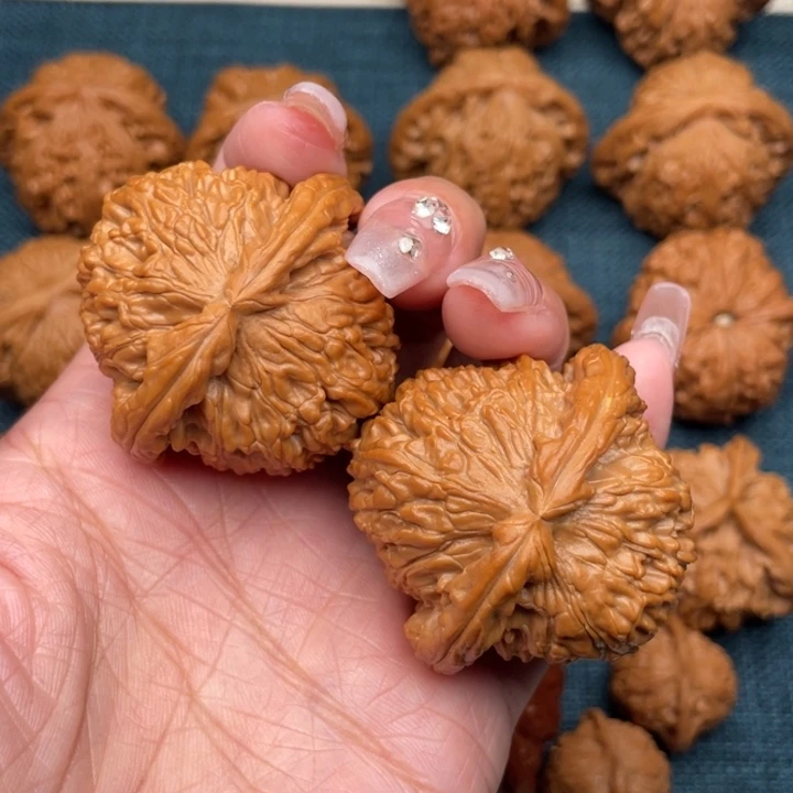 空***者文玩核桃把件44.5全品白狮子。