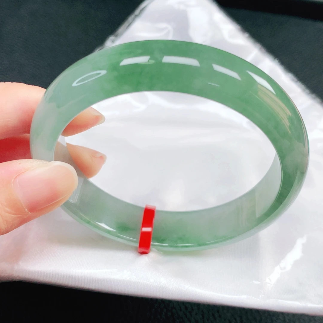 翡翠未镶嵌手镯58圈